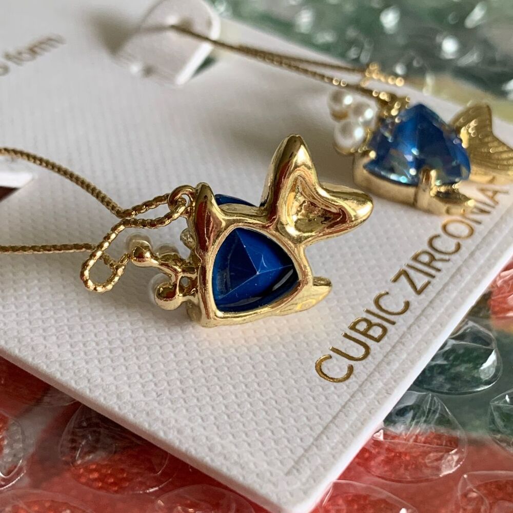 Gold Tone Blue Cubic Zirconia Fish Hook Dangle Earrings New with Tag - Picture 4 of 7